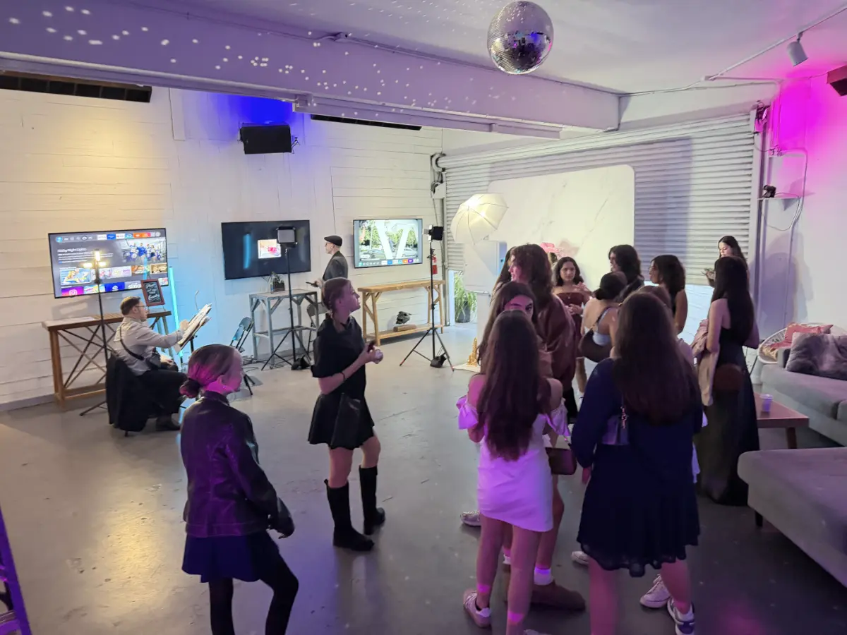 Live caricature artist entertainment at a Bar Mitzvah event in West Hollywood.